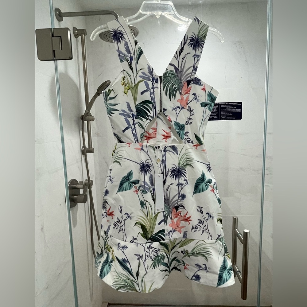 Super cute New with tags lined summer dress